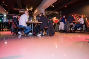 Zelf Formule 1 racen en basketbal kijken, wat een geweldige combinatie! 